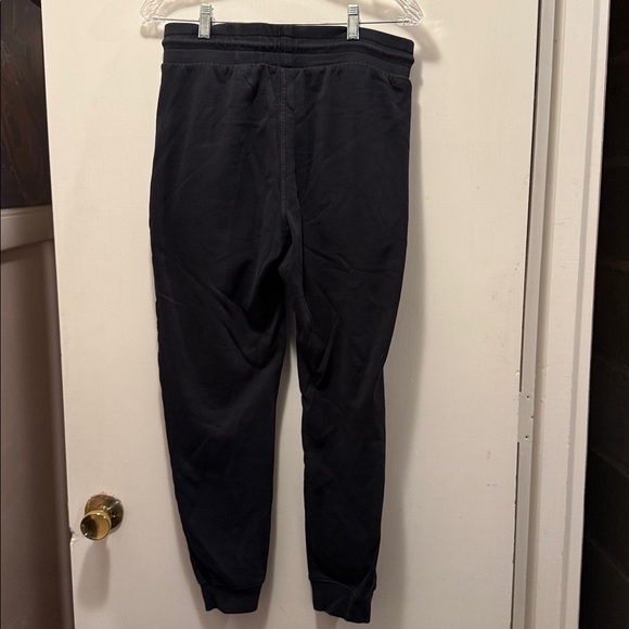 Men’s Fabletics Sweatpants - Picture 2 of 4